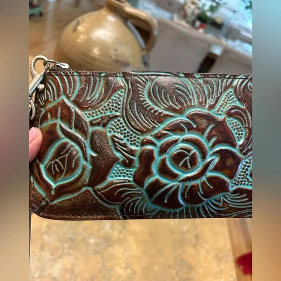 Patricia Nash Floral Tooled Leather Wristlet - Picture 2 of 13